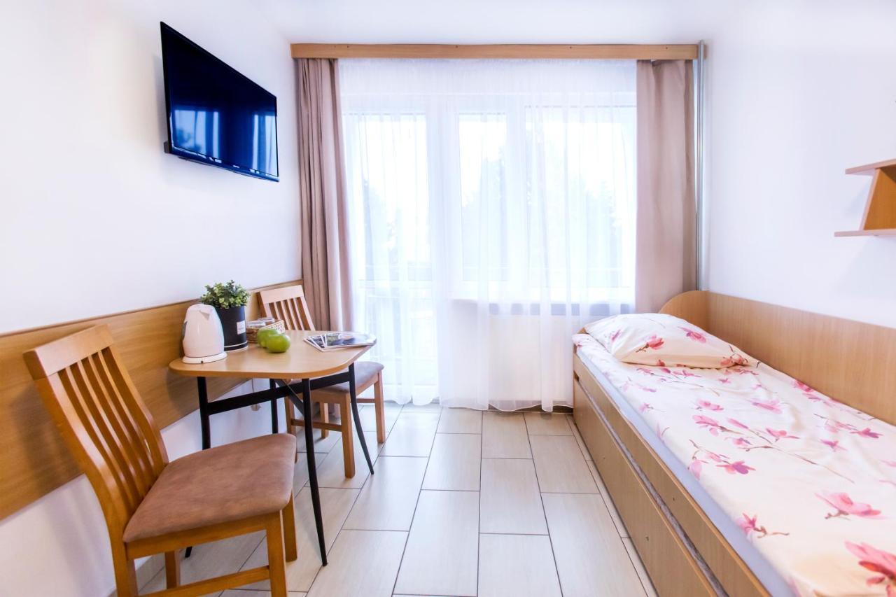 Wiking-Osrodek Wypoczynkowo-Szkoleniowy Hotell Jantar Exteriör bild